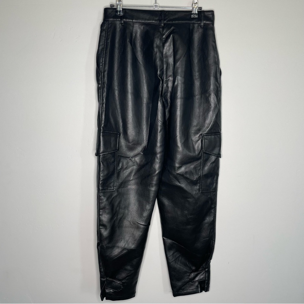 Aritzia Wilfred Modern Cargo Pant 8 Black Faux Vegan Leather Pockets - Picture 11 of 15